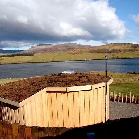 Skye Cabins Skeabost Exterior foto